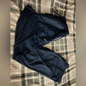 Women’s Nikes jogger pants new without tags